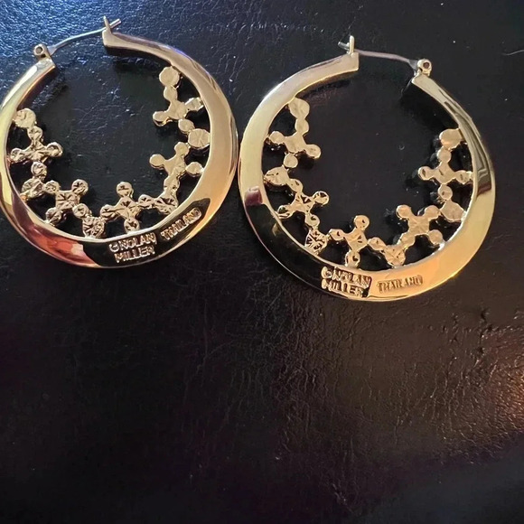 Vintage Nolan Miller Gold-tone Earrings with rhinestones - Picture 2 of 2